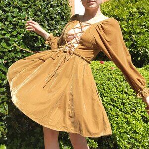 ☾⋯🪞₊˚ .⋆ Free People Daphne new with tags mini dress in gold velvet ⋆⁺₊🪞⋯☽